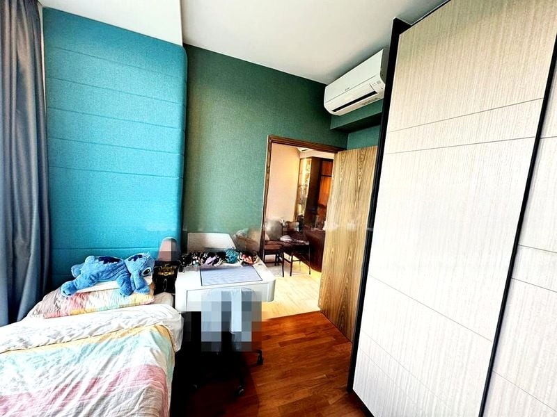 COASTLINE RESIDENCES 5