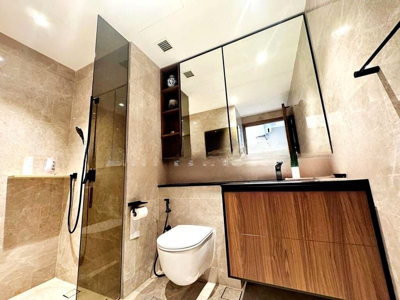 COASTLINE RESIDENCES 4