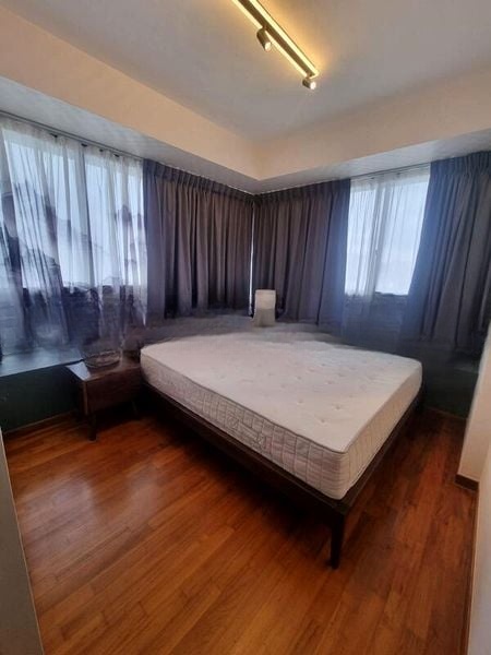 REGENT RESIDENCES 5