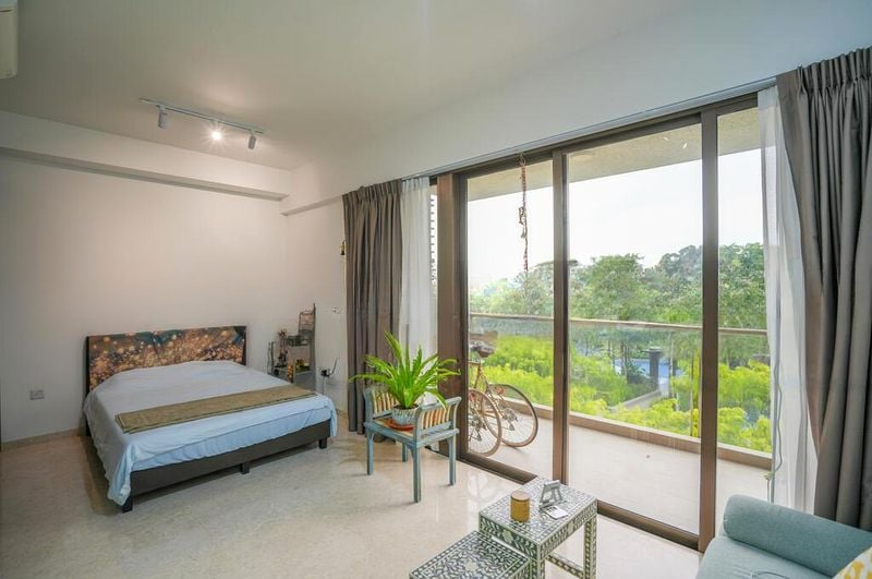 SEASIDE RESIDENCES 8