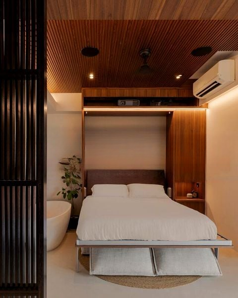 SEASIDE RESIDENCES 8