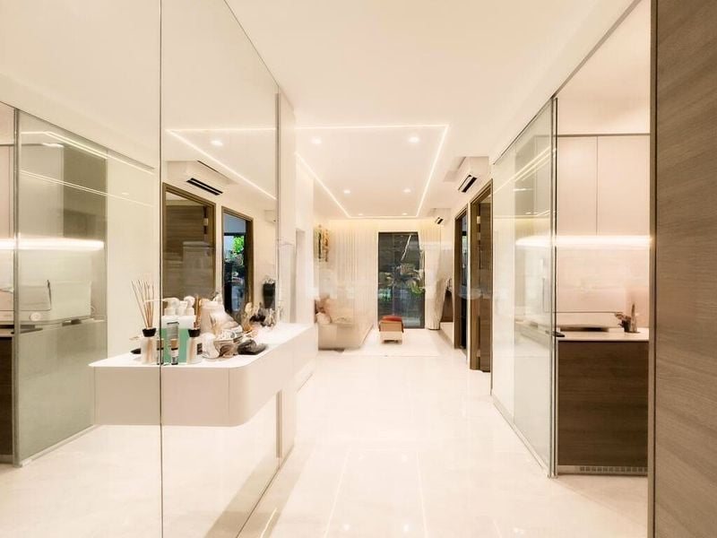 THE FLORENCE RESIDENCES 7