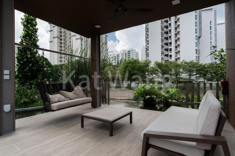 THE WATERGARDENS AT CANBERRA 11