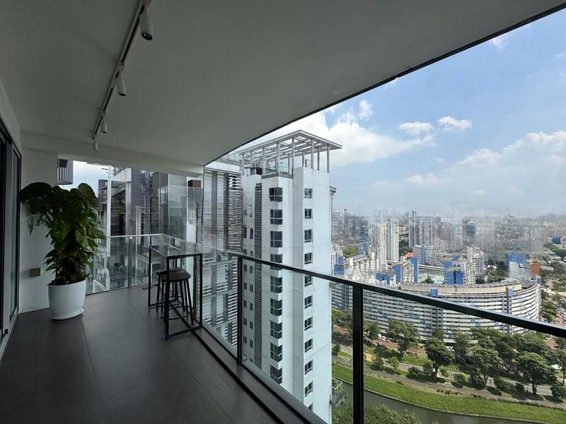 EIGHT RIVERSUITES 10