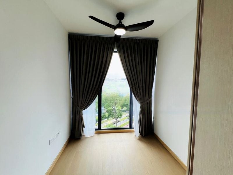 TREASURE AT TAMPINES 8