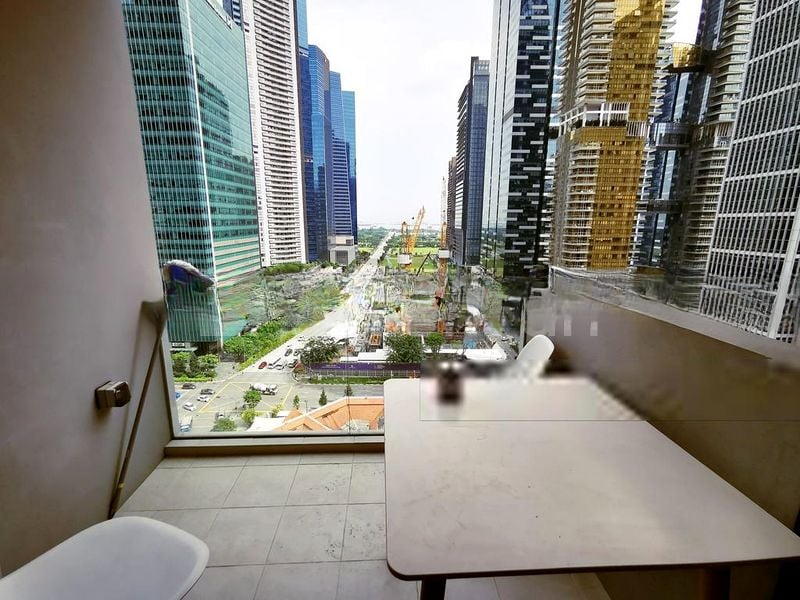 ROBINSON SUITES 11