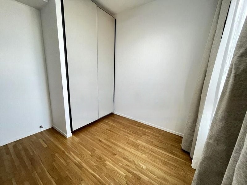 AVENUE SOUTH RESIDENCE 4