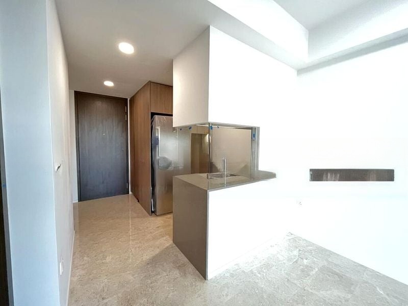 AVENUE SOUTH RESIDENCE 13