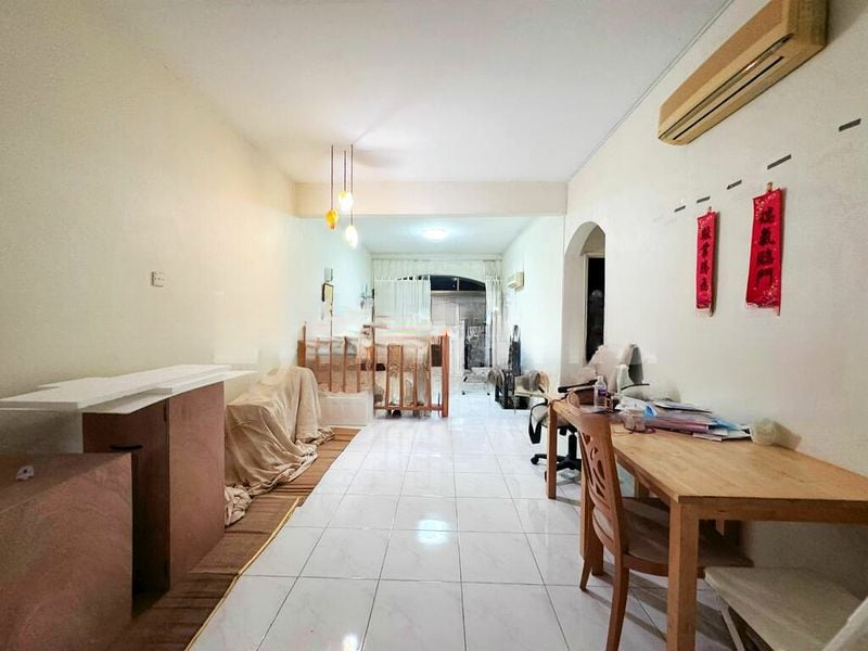 FAR HORIZON GARDENS 6