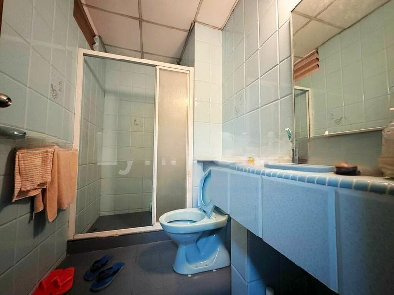 FAR HORIZON GARDENS 4