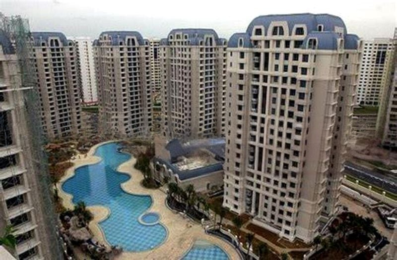 AQUARIUS BY THE PARK 11