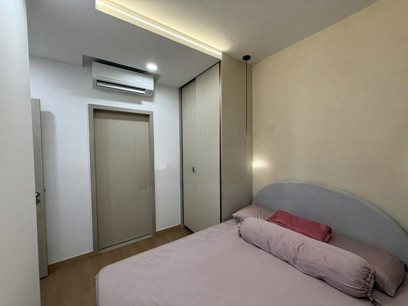 TREASURE AT TAMPINES 4