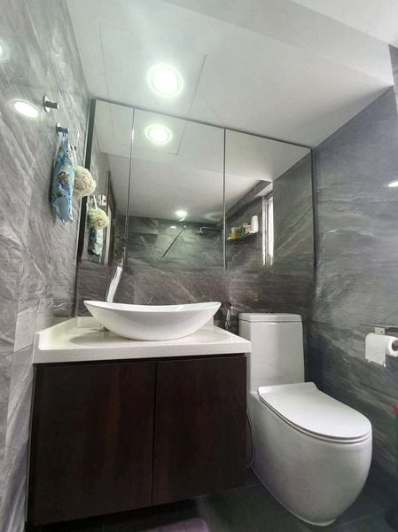 AQUARIUS BY THE PARK 7