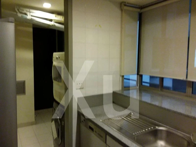 THE LIGHT @ CAIRNHILL 4