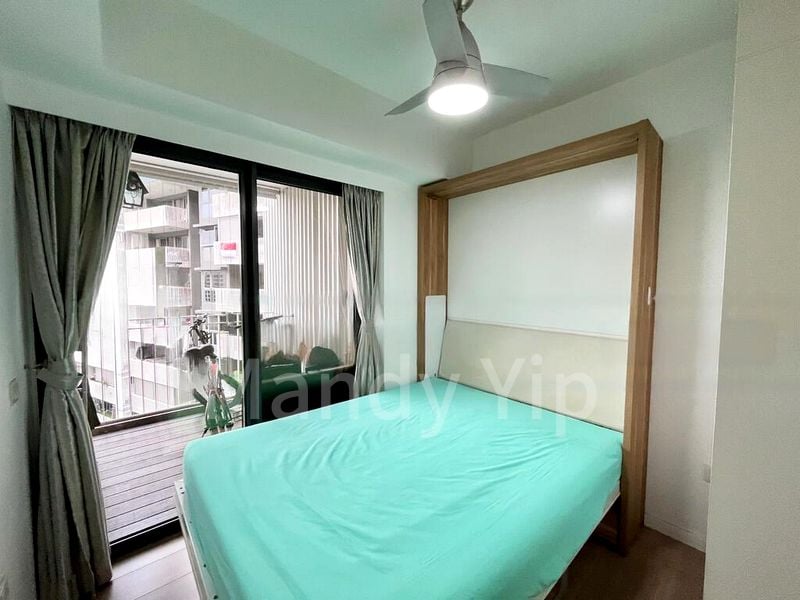 THE LAKEFRONT RESIDENCES 5