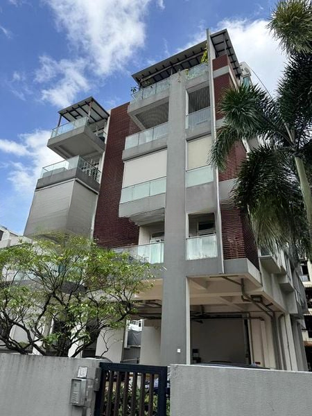 CARLYX RESIDENCE 1