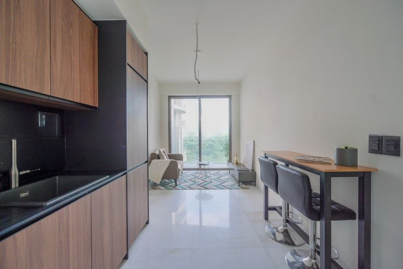 COASTLINE RESIDENCES 4