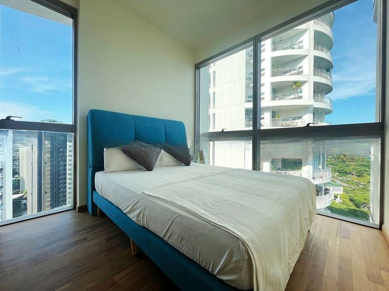 COASTLINE RESIDENCES 6