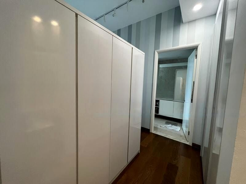 KINGSFORD . HILLVIEW PEAK 7