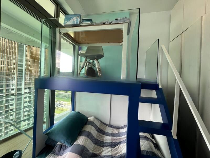 KINGSFORD . HILLVIEW PEAK 4