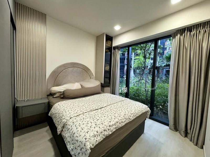 RIVERFRONT RESIDENCES 6