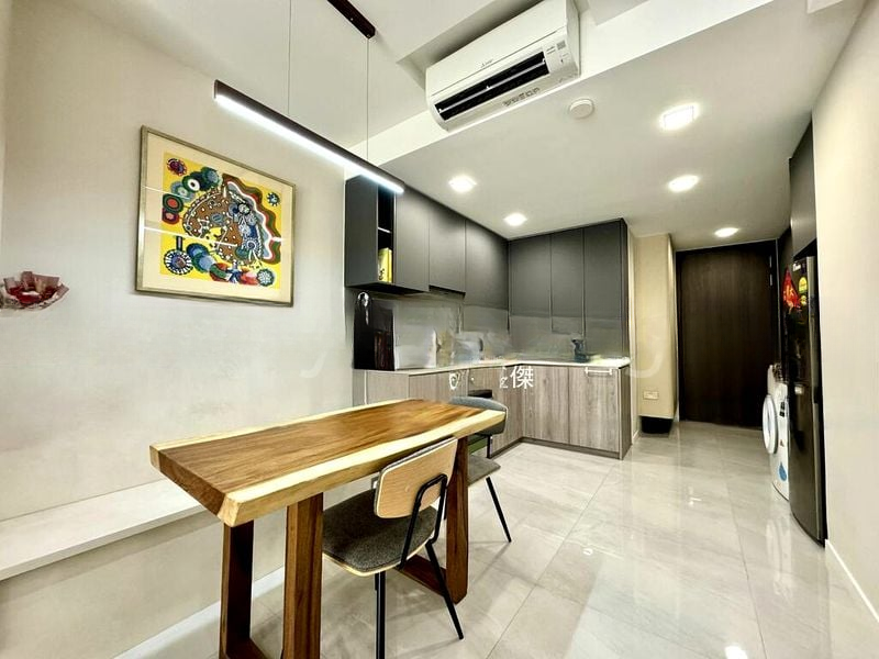 RIVERFRONT RESIDENCES 3