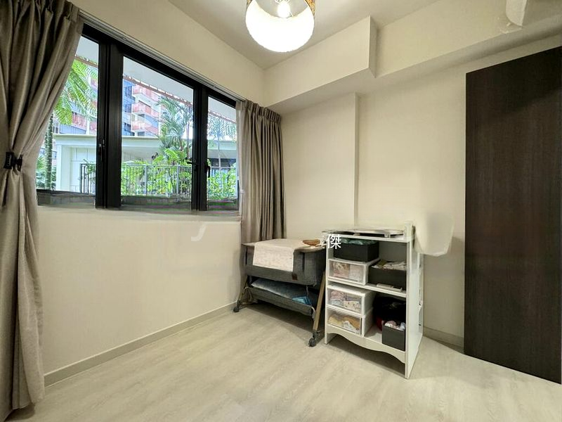 RIVERFRONT RESIDENCES 7