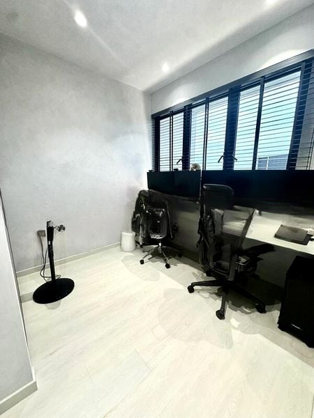 RIVERFRONT RESIDENCES 3