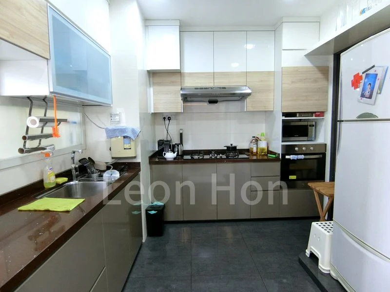 KENSINGTON PARK CONDOMINIUM 8