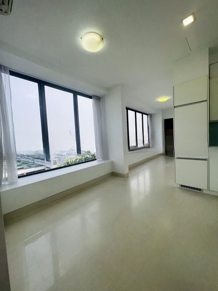 HARBOUR SUITES 13