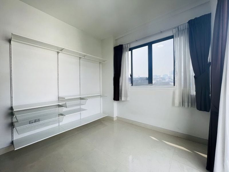 HARBOUR SUITES 11