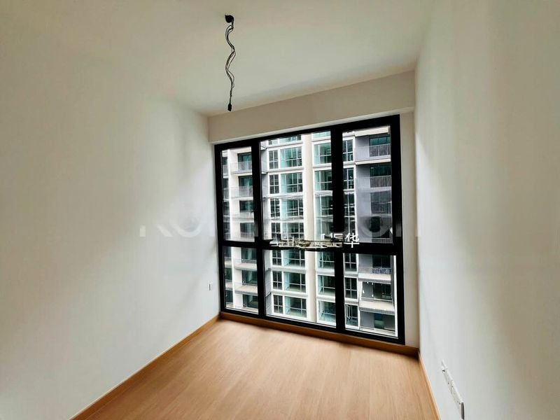 TREASURE AT TAMPINES 9