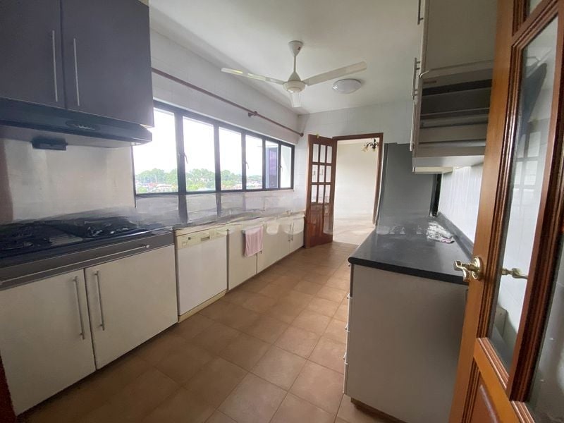 DALVEY COURT 8