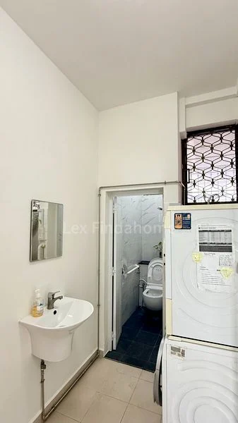 KENSINGTON PARK CONDOMINIUM 11