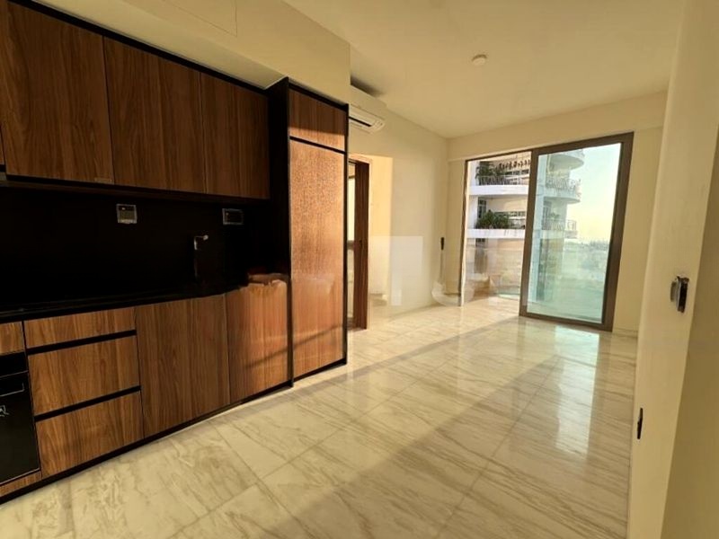 COASTLINE RESIDENCES 5