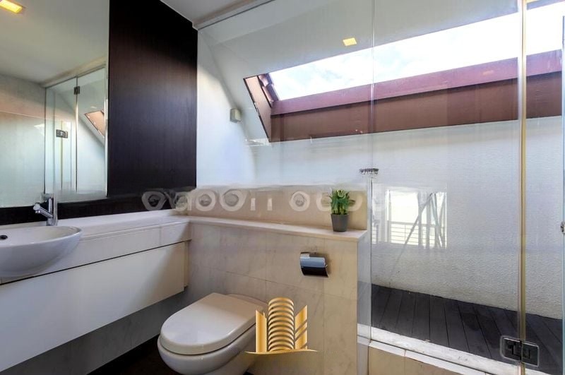 WATERMARK ROBERTSON QUAY 10