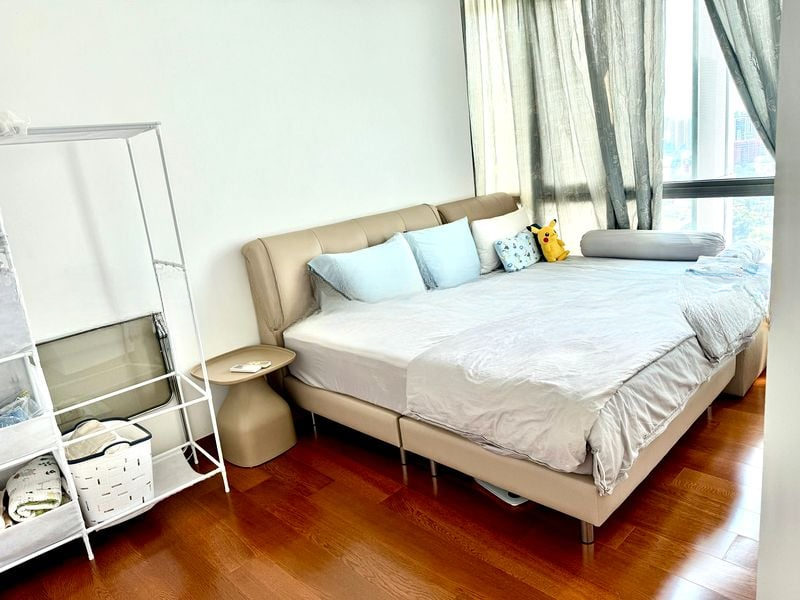 KINGSFORD . HILLVIEW PEAK 2