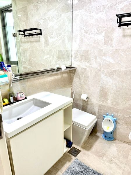 KINGSFORD . HILLVIEW PEAK 5