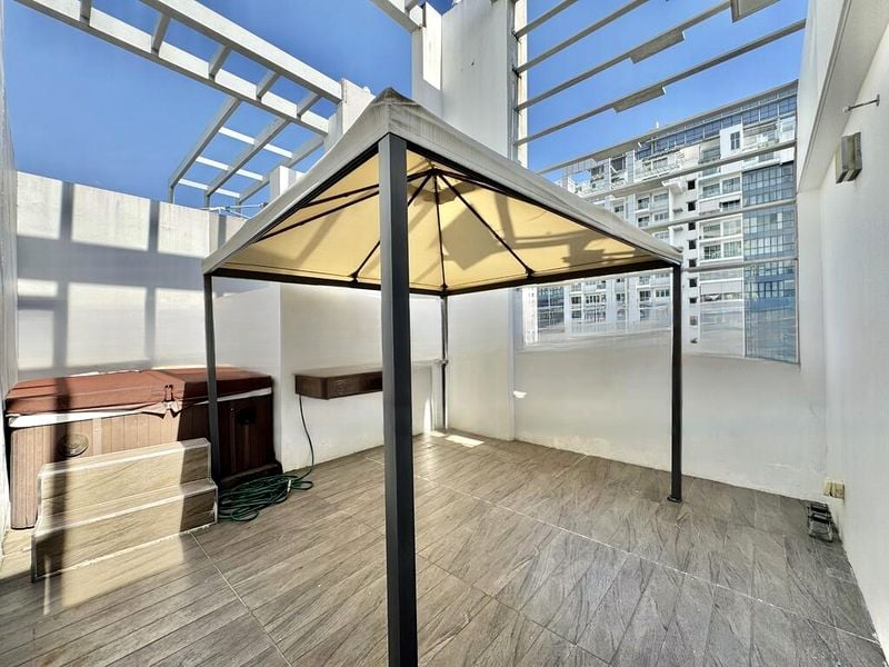 SUITES @ NEWTON 2
