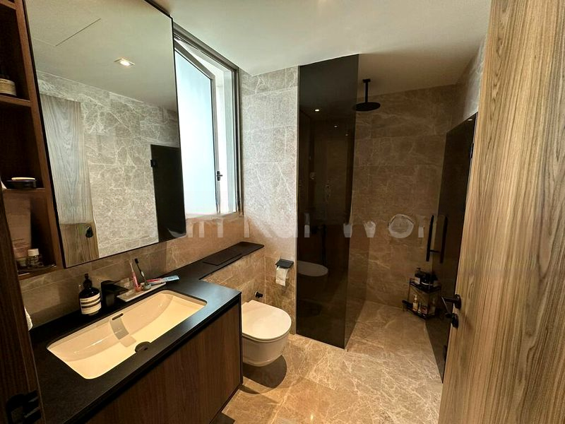 COASTLINE RESIDENCES 5