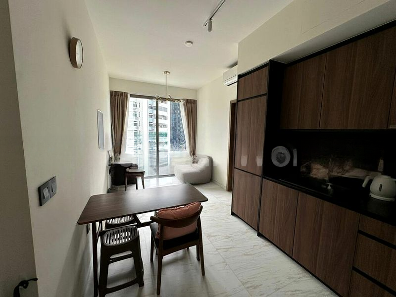 COASTLINE RESIDENCES 8