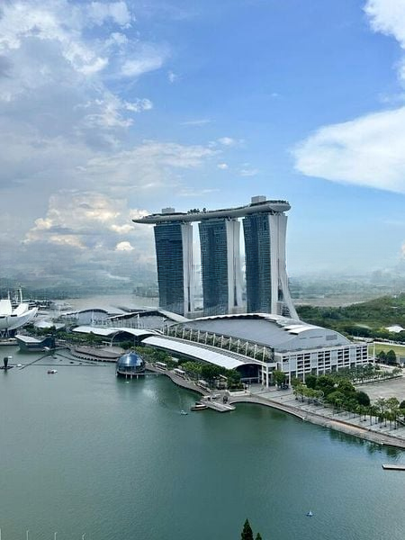 THE SAIL @ MARINA BAY 3