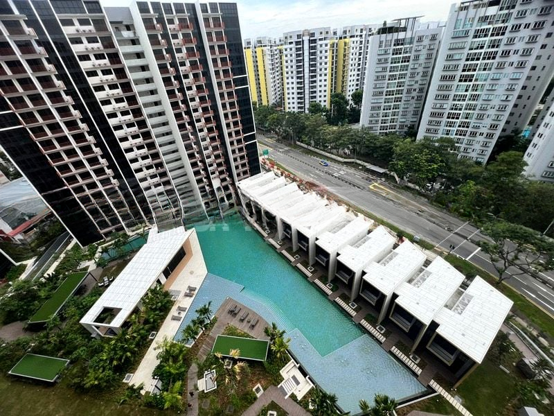 RIVERFRONT RESIDENCES 9