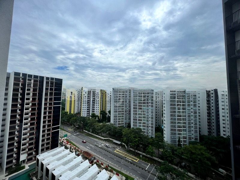 RIVERFRONT RESIDENCES 8