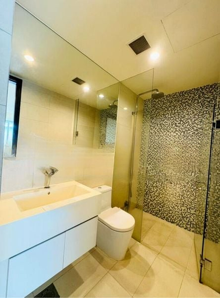 THE ROCHESTER RESIDENCES 9