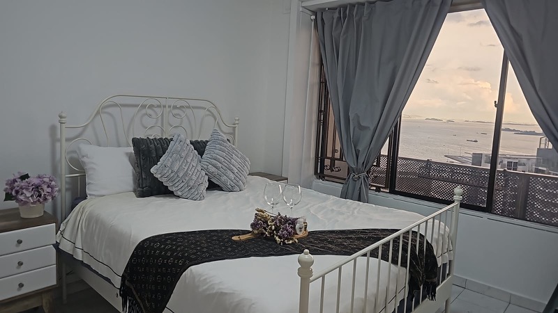 INTERNATIONAL PLAZA 19