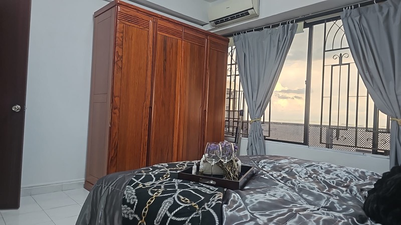 INTERNATIONAL PLAZA 3