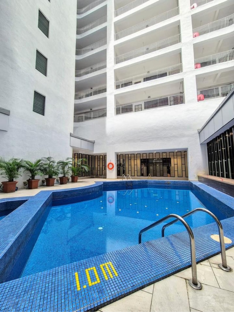 INTERNATIONAL PLAZA 26