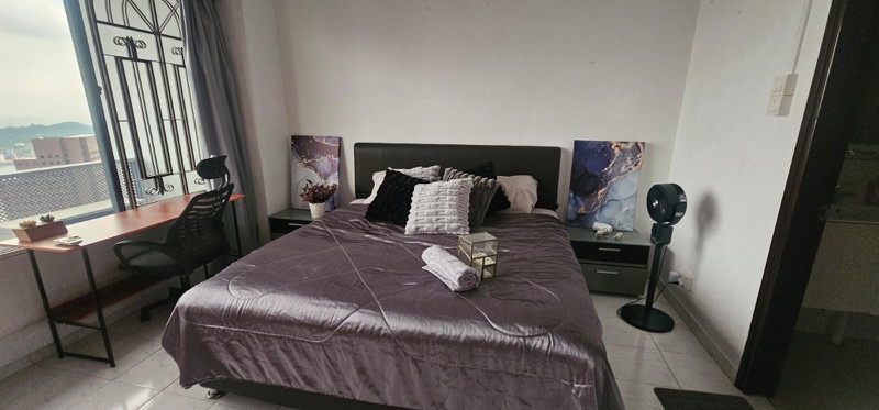 INTERNATIONAL PLAZA 44