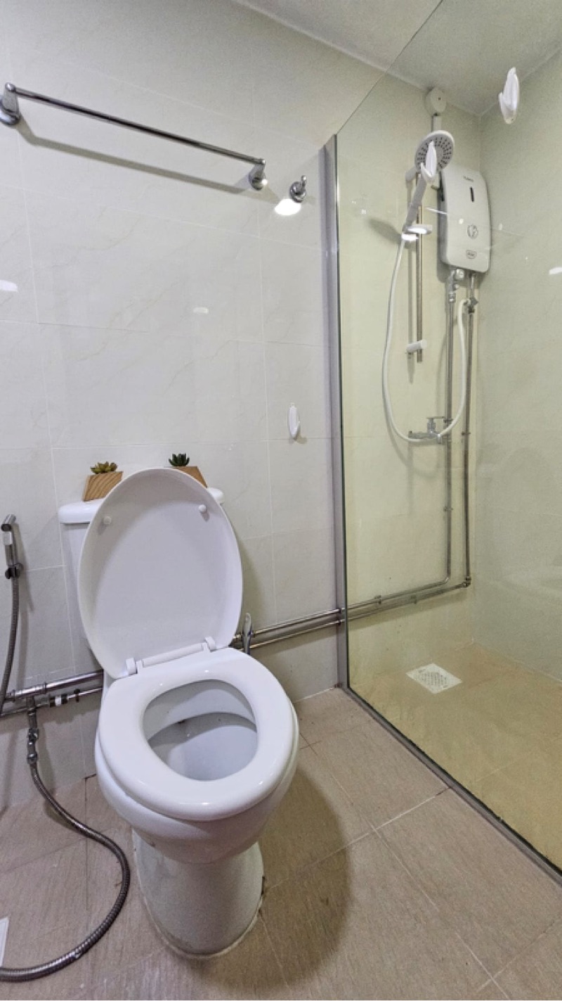 INTERNATIONAL PLAZA 62